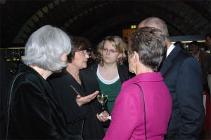 Ein Gast, Irmgard und Christina Hill und die fördernden Mitglieder Horst und Karin Rhode (v.l.n.r.)