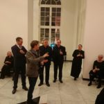 Dirigent Clemens Schuldt bei seiner Dankesrede an Chor und Veranstalter