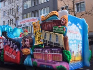 Rosenmontagswagen Bunt und Farbenfroh