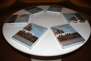 Das Buch "MusikVereint" des Redaktionsteams Lauer, Gelf, Kasprowicz, Möller, Koch.