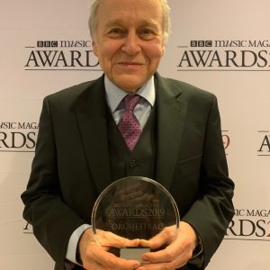 Adam Fischer mit dem BBC-Award (Foto: Stephanie_Fuchs)