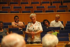 Angelika Liedhegener wird als Ehrenmitglied geehrt
