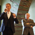 Bürgermeister Josef Hinkel bei seiner Rede und den Dankesworten für das SingPause-Team
