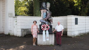 Dr. Irmgard Knechtges-Obrecht und Manfred Hill zu Beginn der kleinen Feier