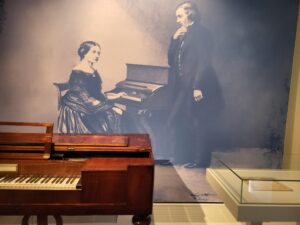 Schumann-Haus Eröffnung: Robert schenkt Clara zum Geburtstag ein Klems-Klavier