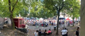 Bürgerhilfe Gerresheim: B.H.G. Impressionen vom Straßenfest am 7.9. in Gerresheim und vom Trubel auf dem Stiftsplatz vor St. Margareta (Fotos: B.H.G.)